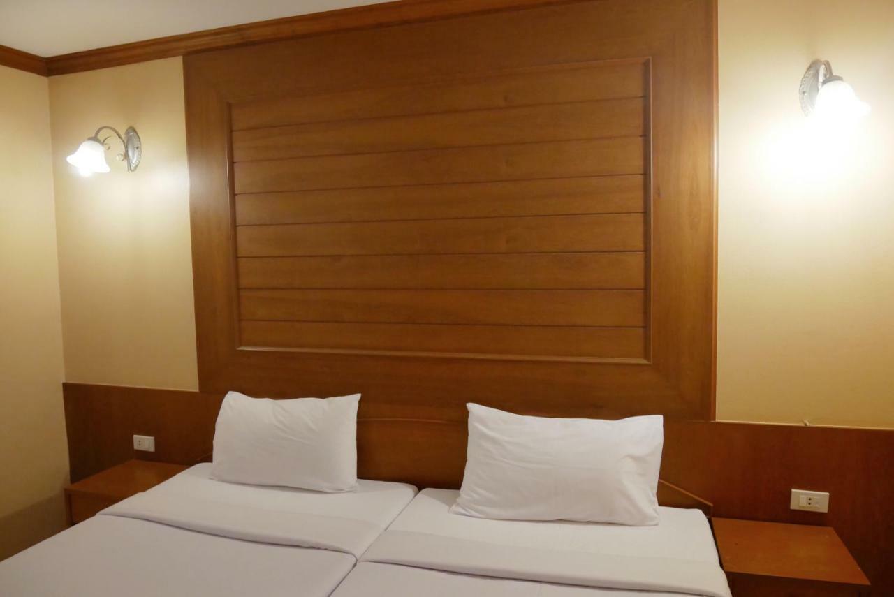 Baan Jpn Hotel Hua Hin Esterno foto
